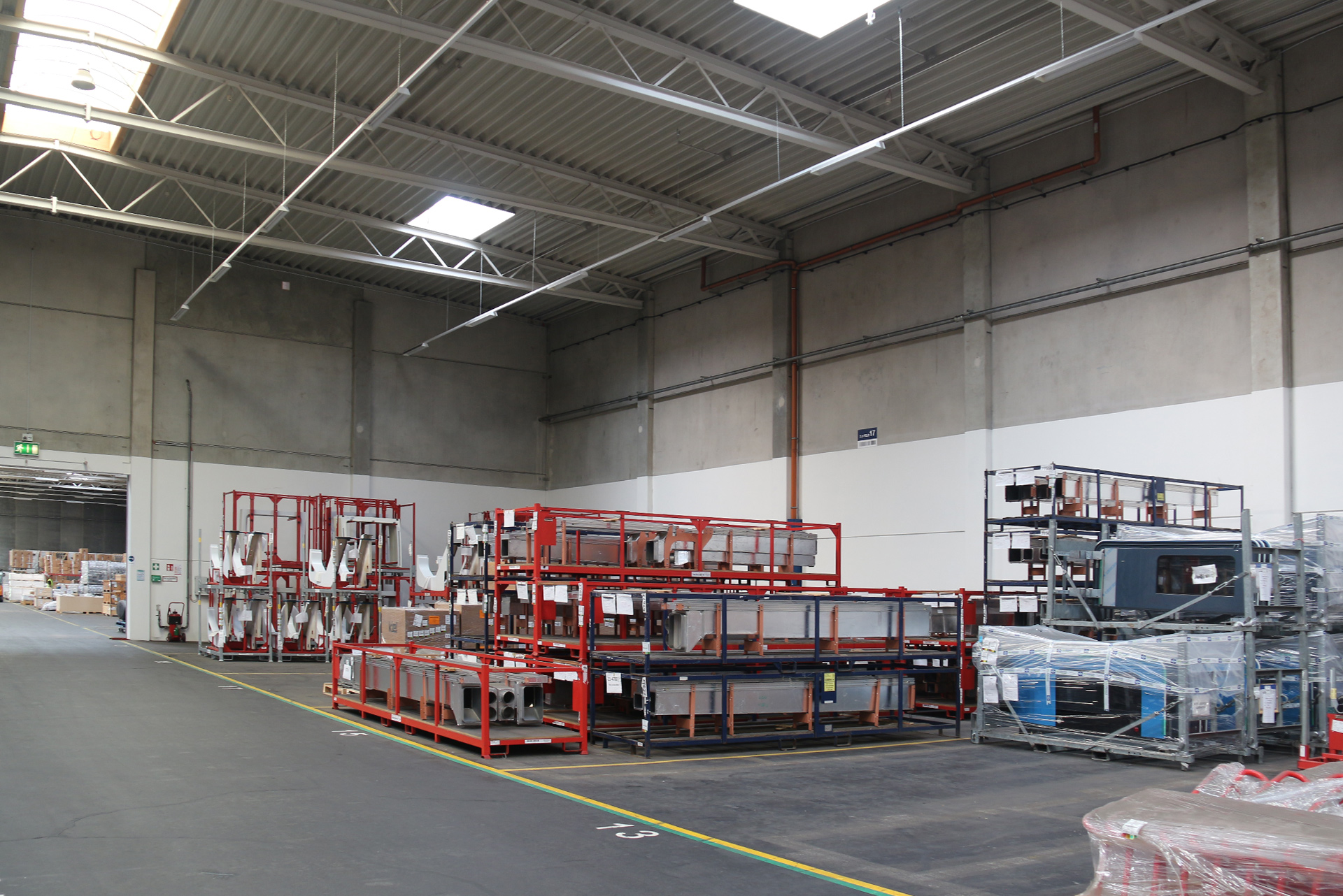 Logistik-, Lager- und Produktionshallen