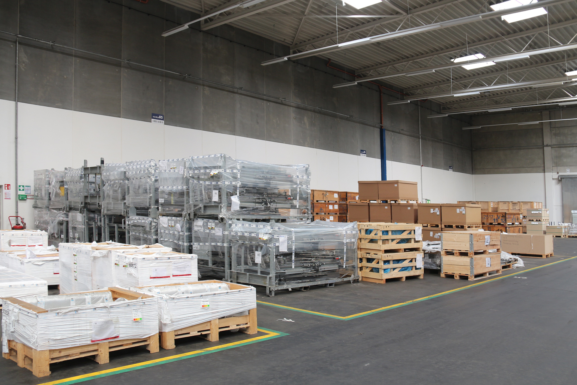 Logistik-, Lager- und Produktionshallen